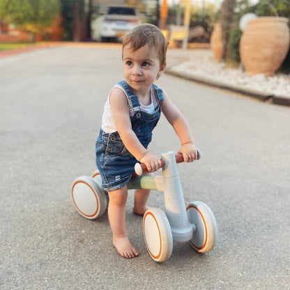Vélo d'équilibre by Jeux Montessori Jeux Montessori